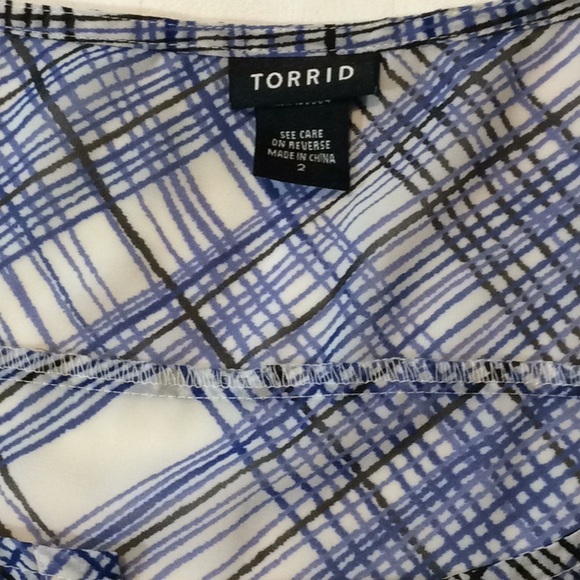Torrid Plaid Blouse Size 2 - Picture 5 of 6